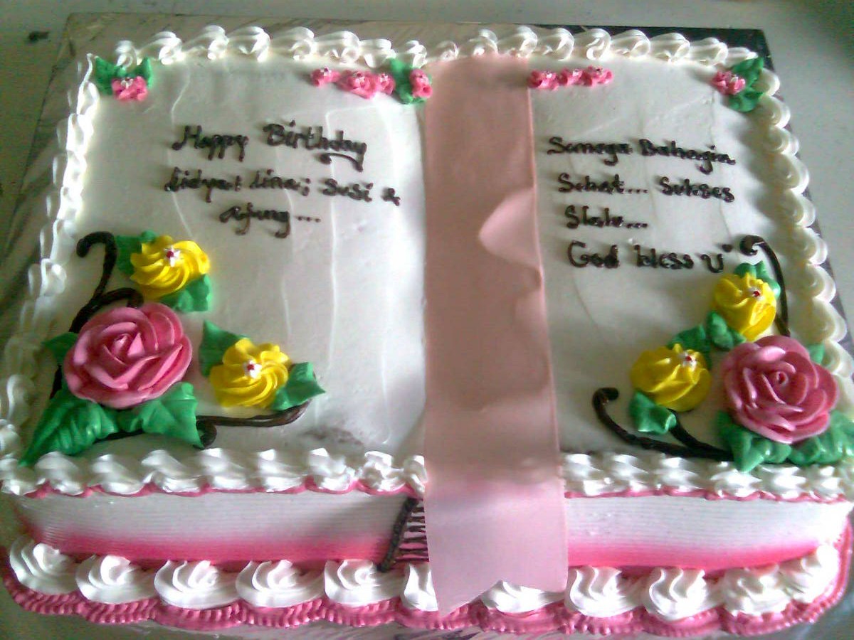 Tokokuebangka-kue ulang tahun-book cake's  Evie Cakes 
